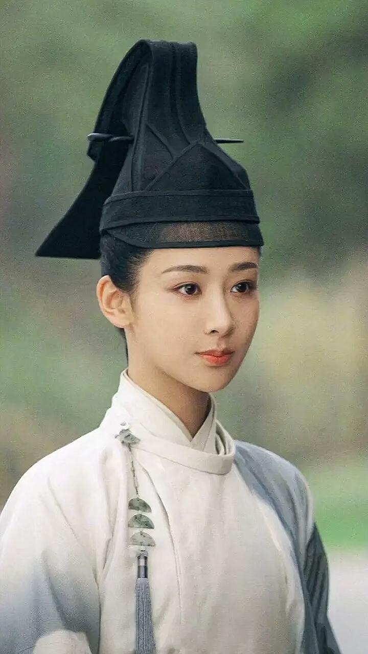 耗资数亿惨遭封存六年，杨紫彭冠英联手救活这部报废大剧
 
很多人一直看不懂《簪中
