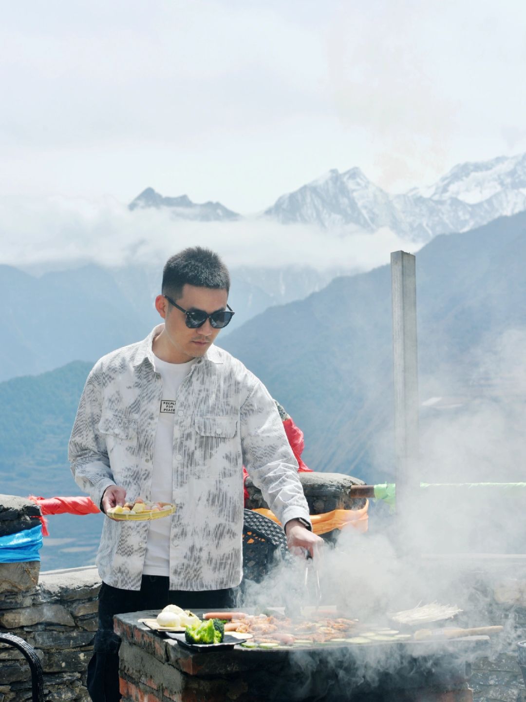 成都周边徒步，享受雪山下的石板烤肉