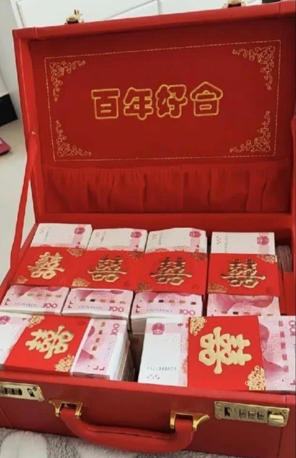 “五一”前后，结婚的新人越来越多，好多婚礼酒店提前半年甚至一年都订满了。楼上邻居