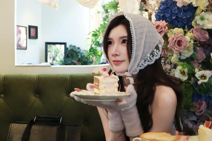 戴燕妮蕾丝头巾 可爱哒戴燕妮，气质美美哒！戴燕妮春日氛围头巾造型和春天简直不要太