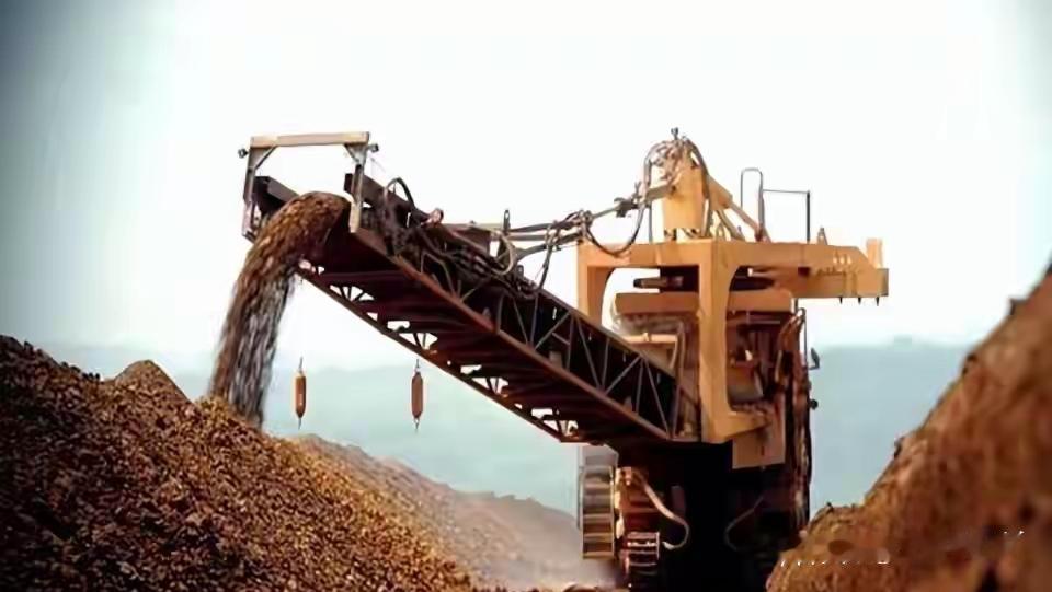 中日稀土贸易这出“慢节奏大戏”，属实把日本车企、电子厂急得直搓手。 
12月新规