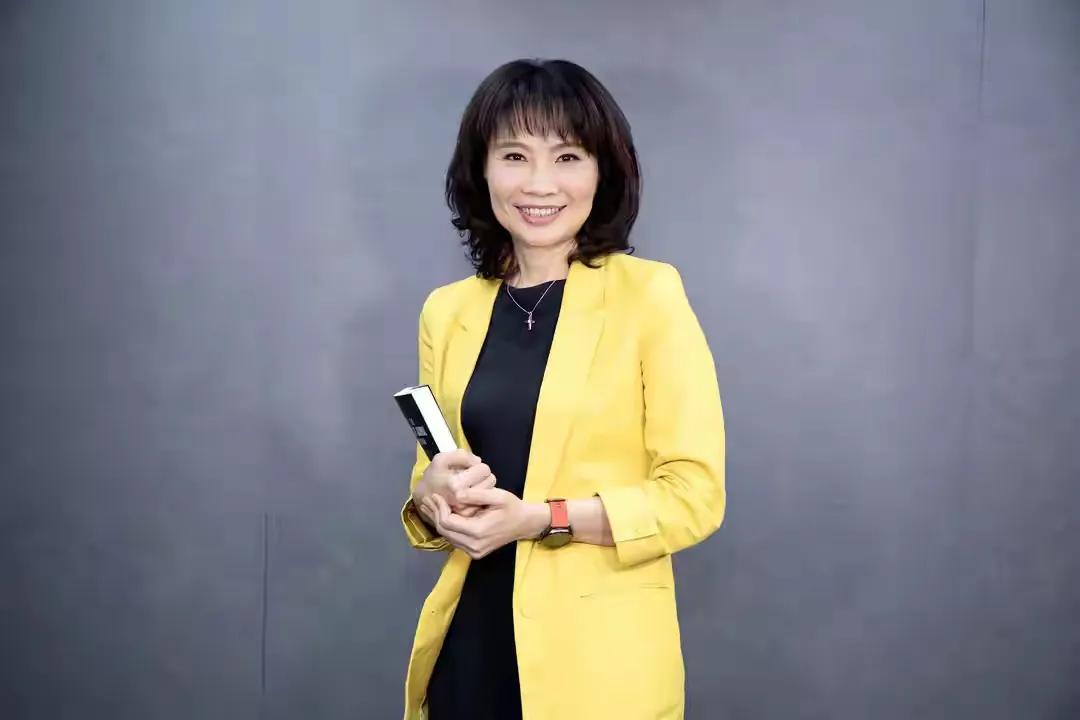 陈凤馨这次说得好！陈凤馨在参加赵少康节目中谈到国民党选党主席的事，陈凤馨认为新的