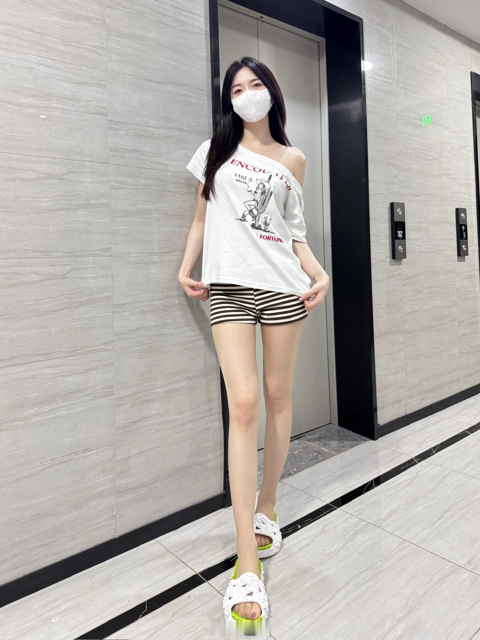 开心也是一天涞觅润丝 涞觅可乐袜 ​​​