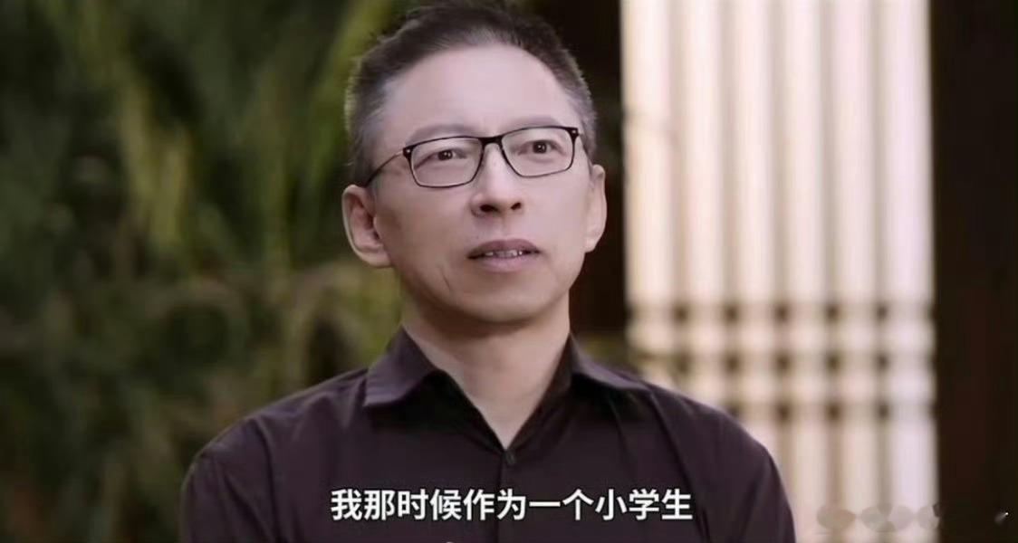 张朝阳怀念杨振宁张朝阳的缅怀，是后辈致敬宗师最真挚的模样。昔日视杨先生为“神级榜