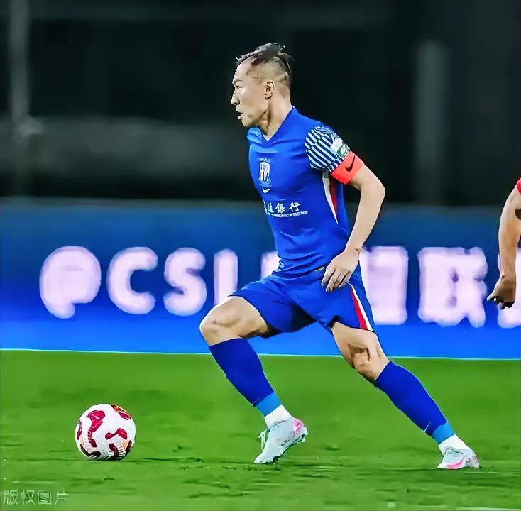 U23国足亚运开赛以来保持不败的头号功臣当属吴曦，没有他的存在，年轻的国足很可能