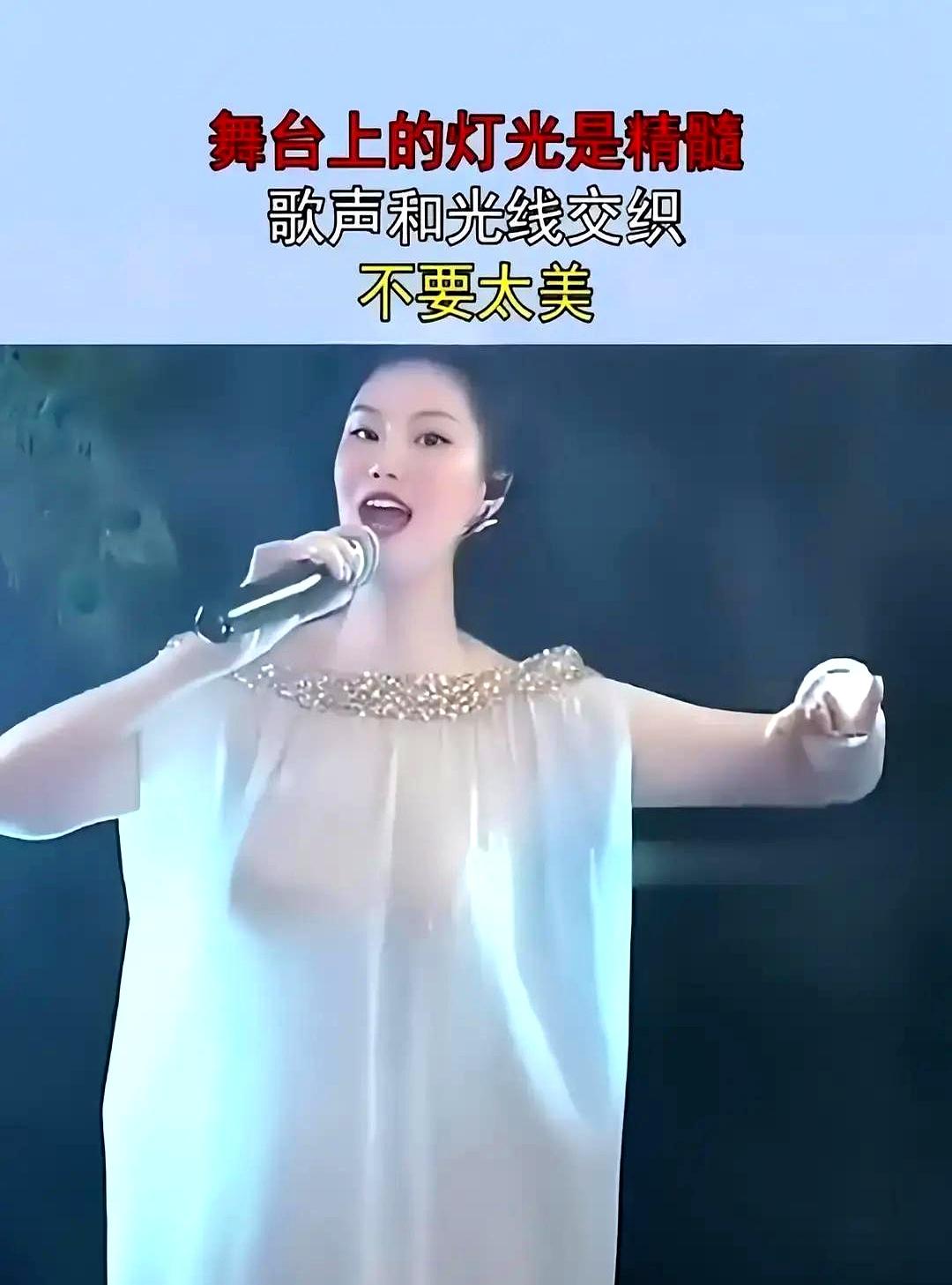 热搜又炸锅了！
 

某女星穿透视裙被骂惨，结果品牌方隔天就出来认领：裙子我们家