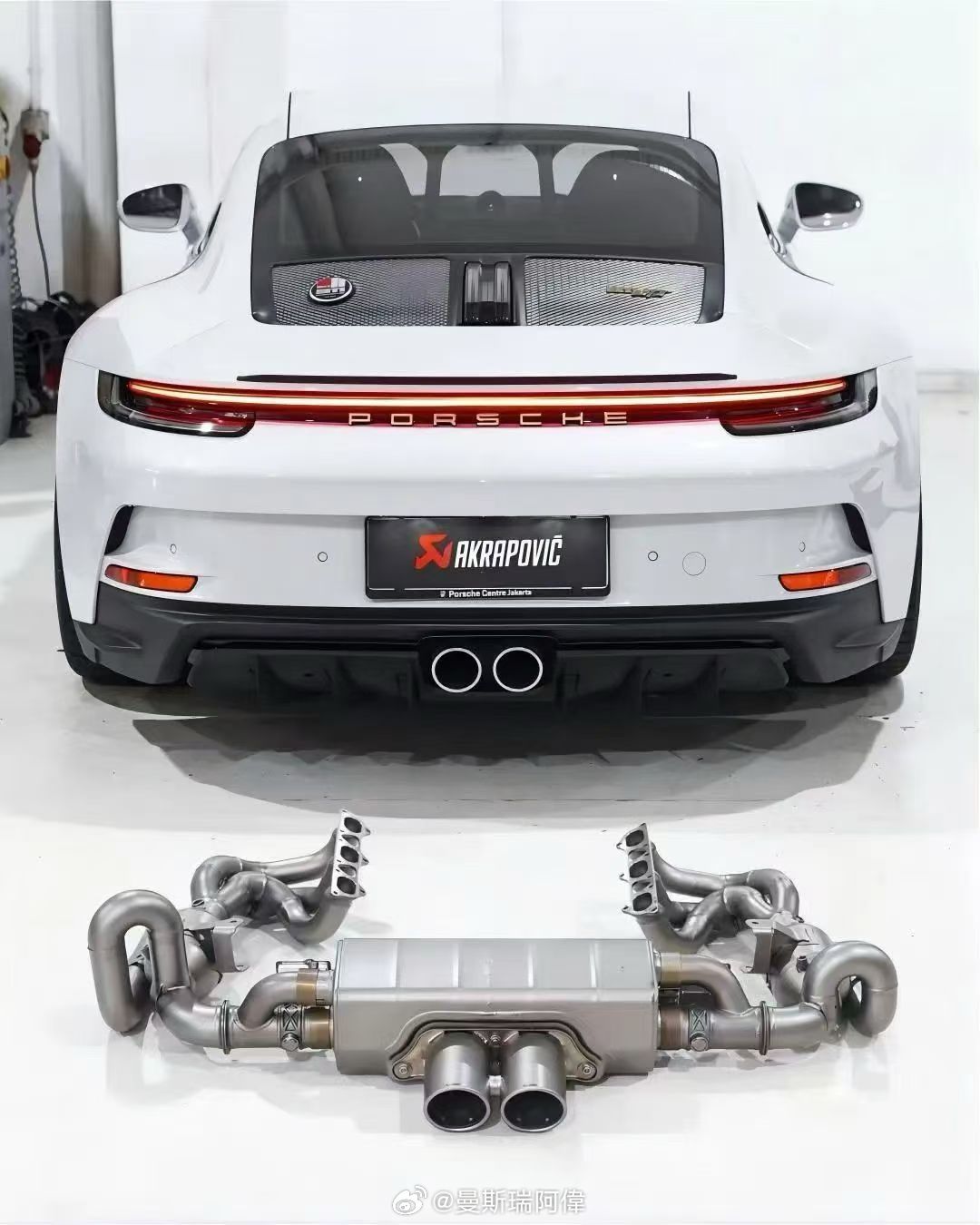 最贵保时捷911车型992 S/T升级Akrapovic天蝎全段排气 