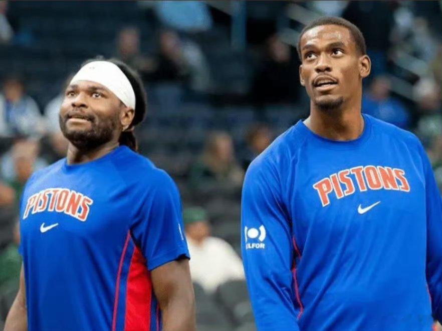 当杜伦单场得分20+时，本赛季活塞队的战绩10胜0负。 