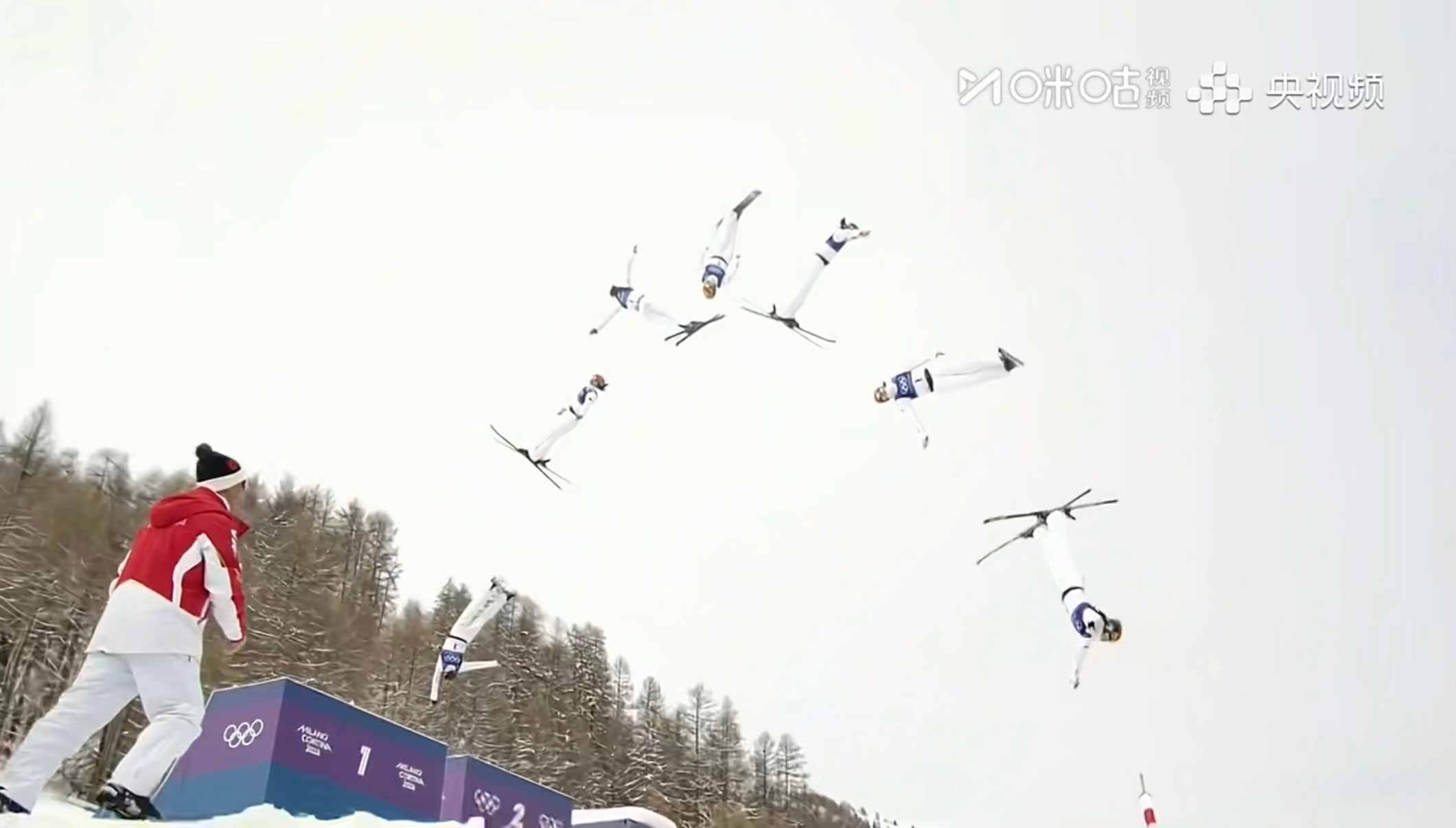 #徐梦桃107.75分#米兰冬奥会自由式滑雪女子空中技巧决赛第一跳，第一跳107