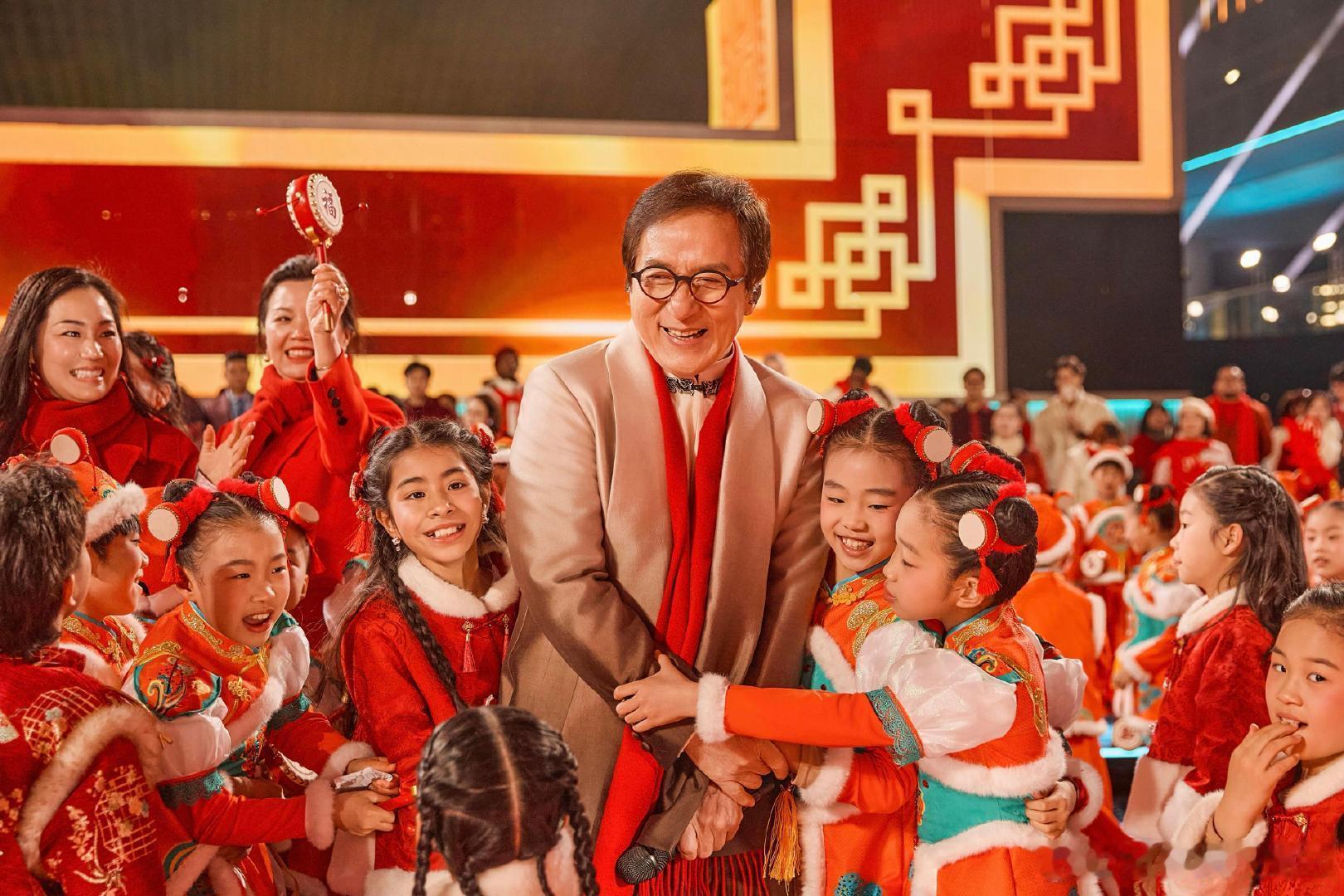 义乌分会场给我看哭了 义乌这波操作绝！吴樾戚将军登场，家国大义在胸。成龙歌声伴中