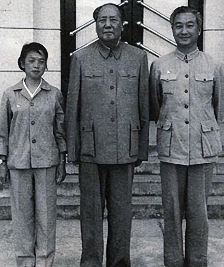 吴旭君照顾毛主席二十一年，病重时毛主席亲自叮嘱：等我临终时你不要出现在我身边
1