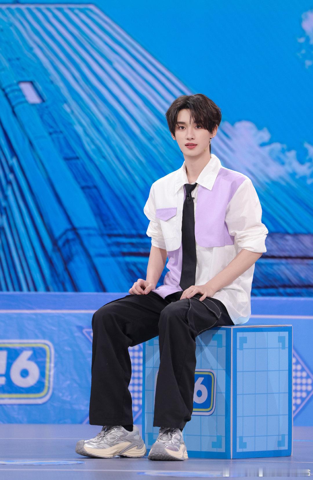 丁程鑫[超话]丁程鑫丁天立迪谁和我一样，为了看丁程鑫丁天立迪上好六，特意空出了今