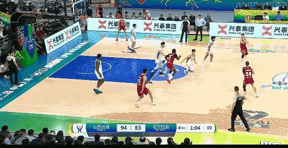 拿下26分4助攻，三分球拿球就投，关键时刻还能投进，山西队放弃诺威尔选择他真是厉