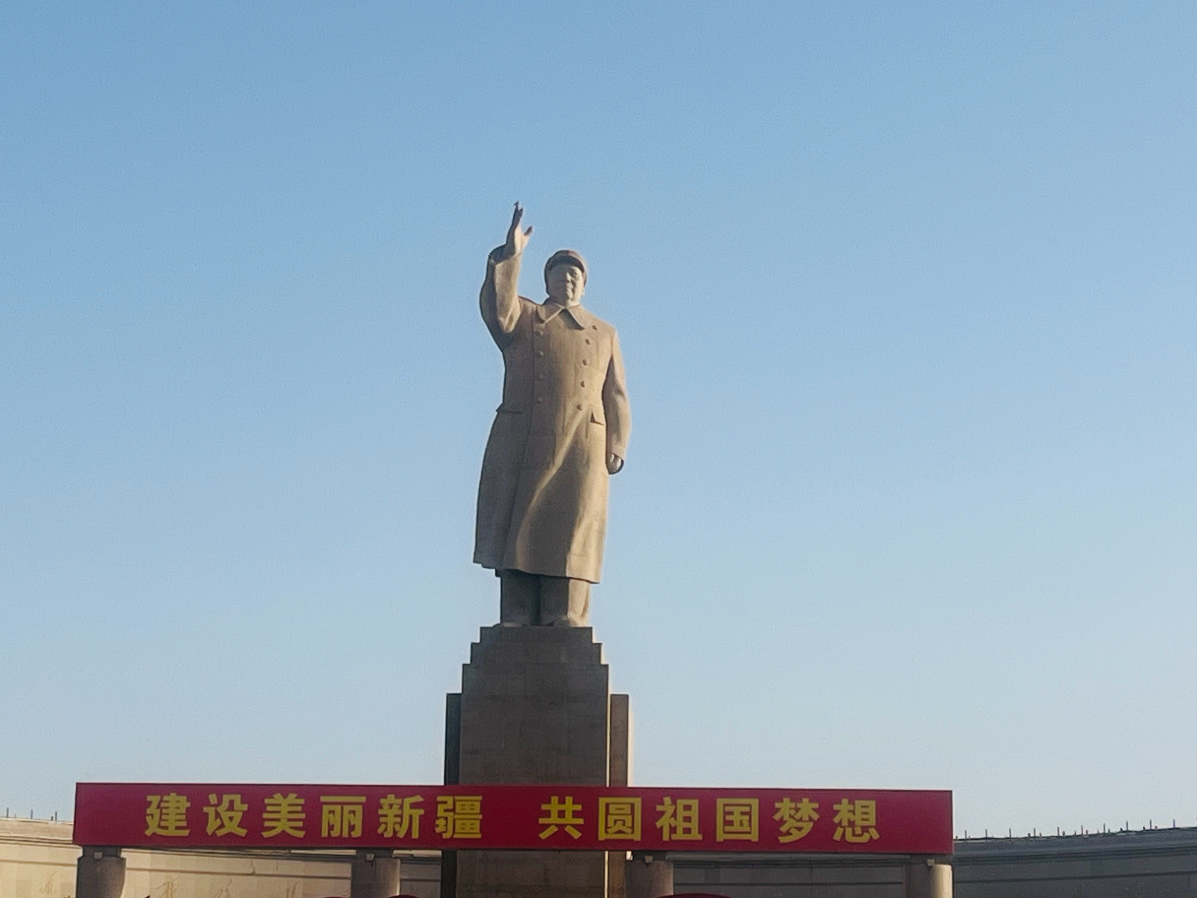 价值投资日志[超话] 今年五一假期出游人群规模预计比去年提升8%5月1日｜大数据