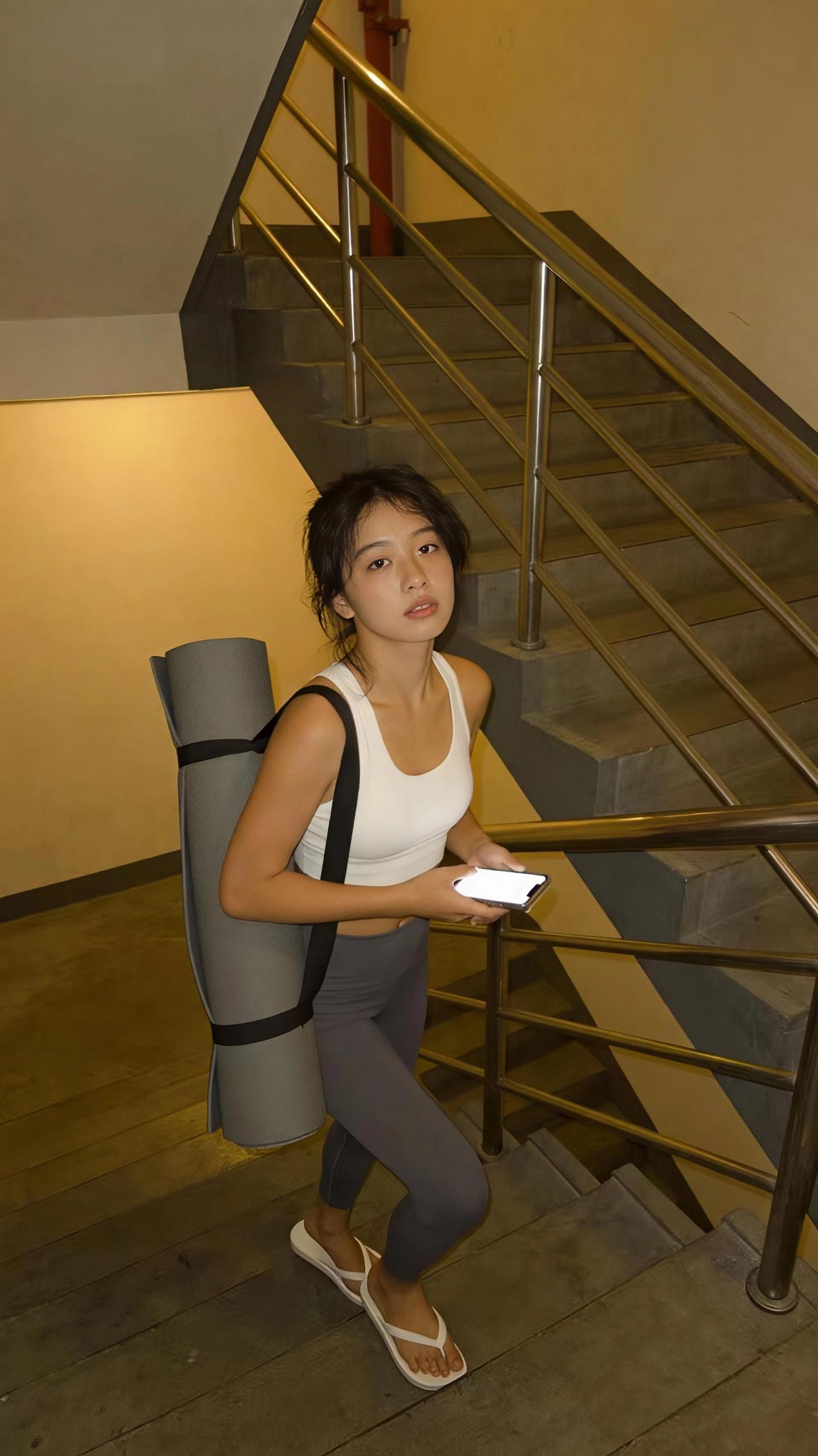 与瑜伽垫相处的时间比我还多[捂脸]