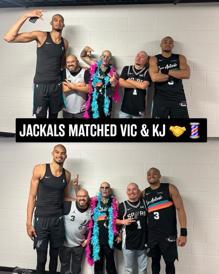 5个光头！文班亚马和凯尔登赛后与三位主场球迷团球迷合影