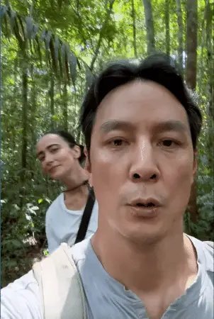 50岁吴彦祖罕晒全家福！47岁老婆素颜出镜，12岁女儿身高直追妈妈！ ​​​