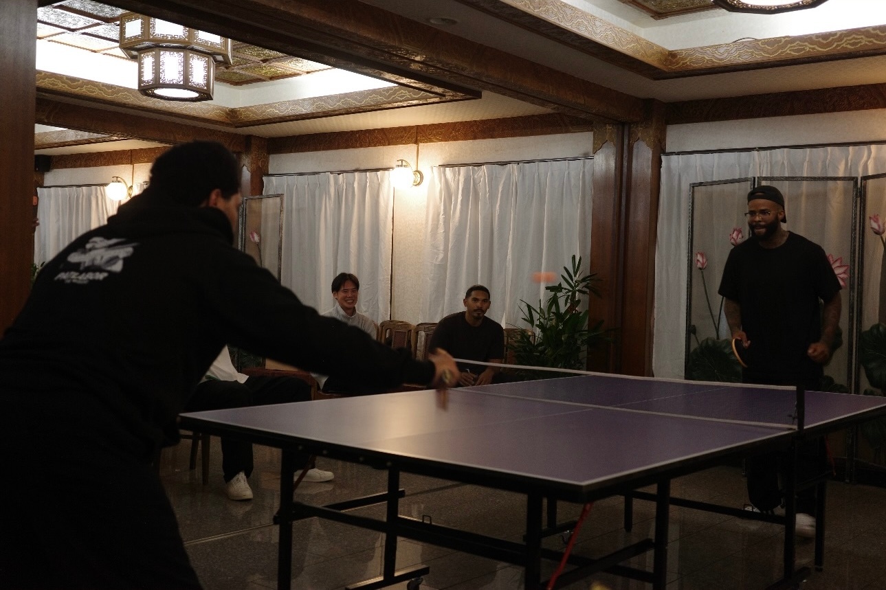 The Weeknd 打乒乓球🏓： 