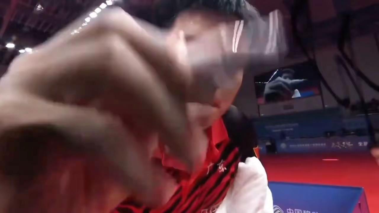 樊～振～东！