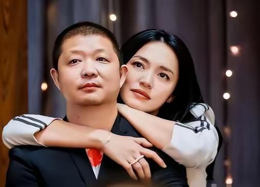 大嘴美女姚晨官宣离婚，迅速冲上热搜！看起来正统正统的不能再正统，三观正正的姚晨，