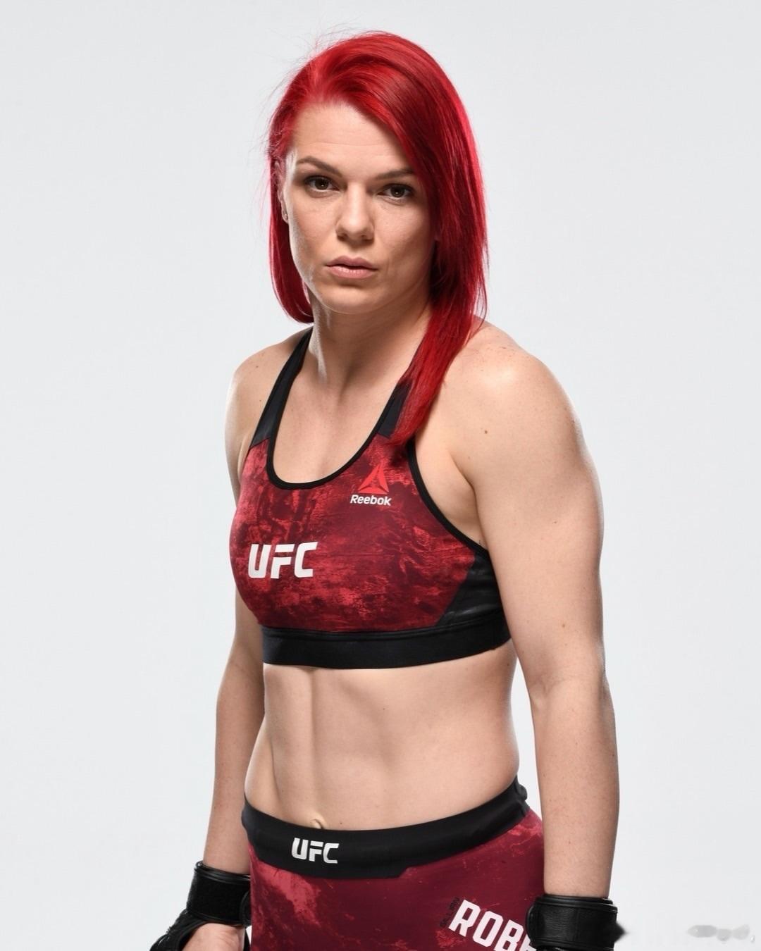 UFC 吉莉安·罗伯逊Gillian Robertson在UFC造型之变迁——m