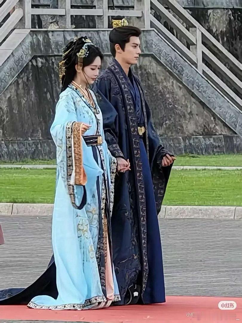 孟子义和王鹤棣这个造型好看吗 