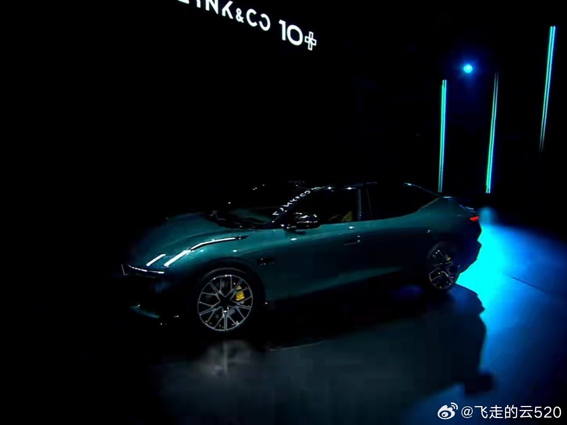 注意看，保持记录的保时捷，可不一般Taycan GT with Weissach