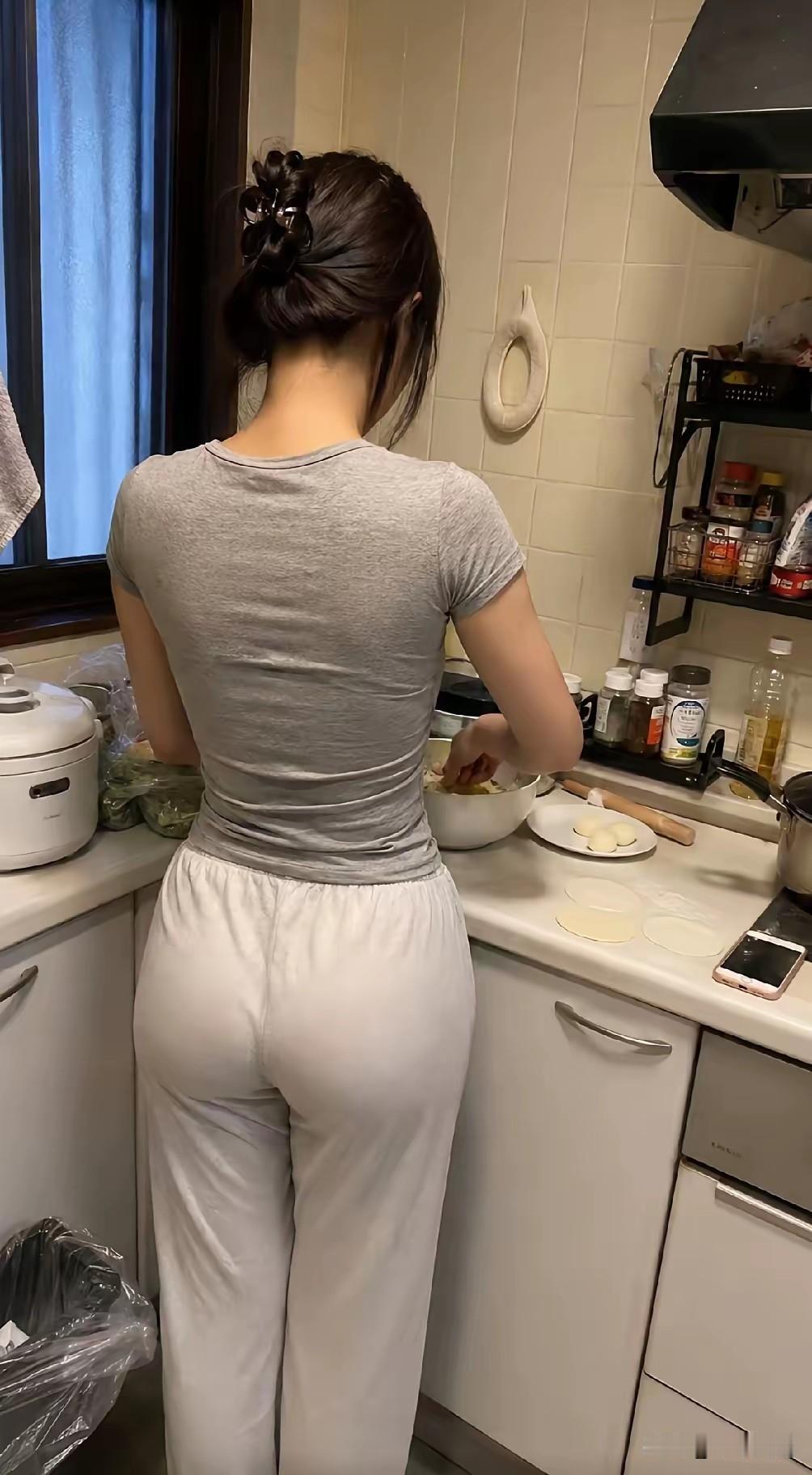 夫妻经得起炒米油盐的琐碎，就能一起扛起风风雨雨，就能一起迎接光明的未来！
