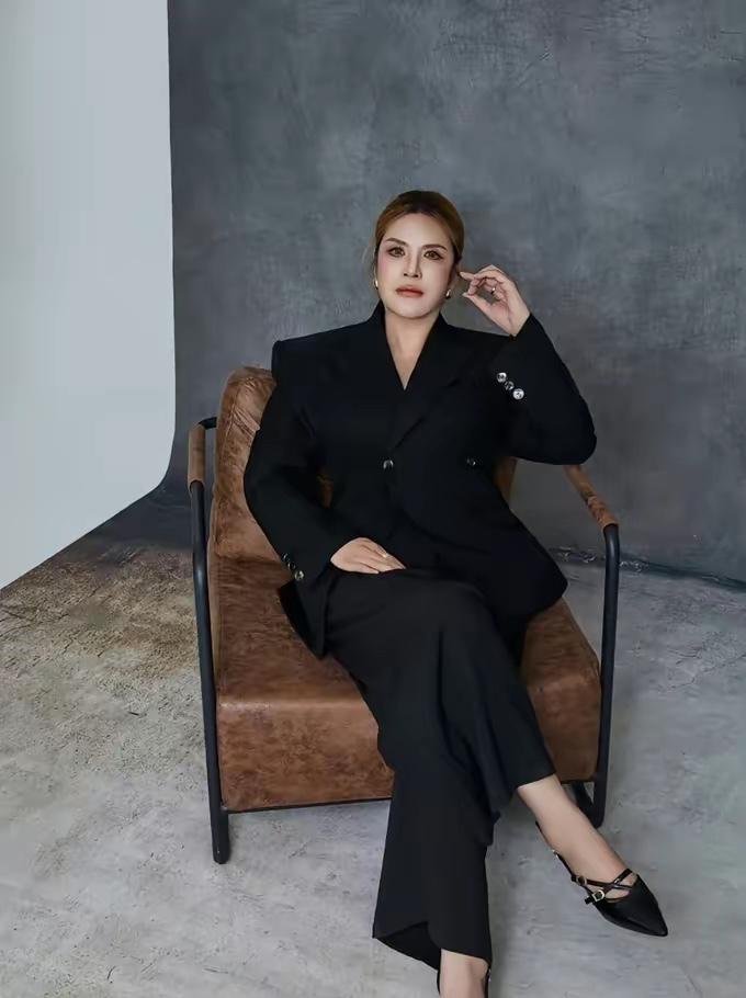 这是今天娱乐圈最大丑闻！别再被《爱如火》洗脑了，官方一纸公告，直接给那艺娜的演艺