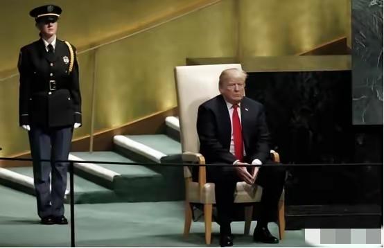 据美联社消息1月7日，特郎普指示美国退出35非联合国组织和31个联合国组织，不想