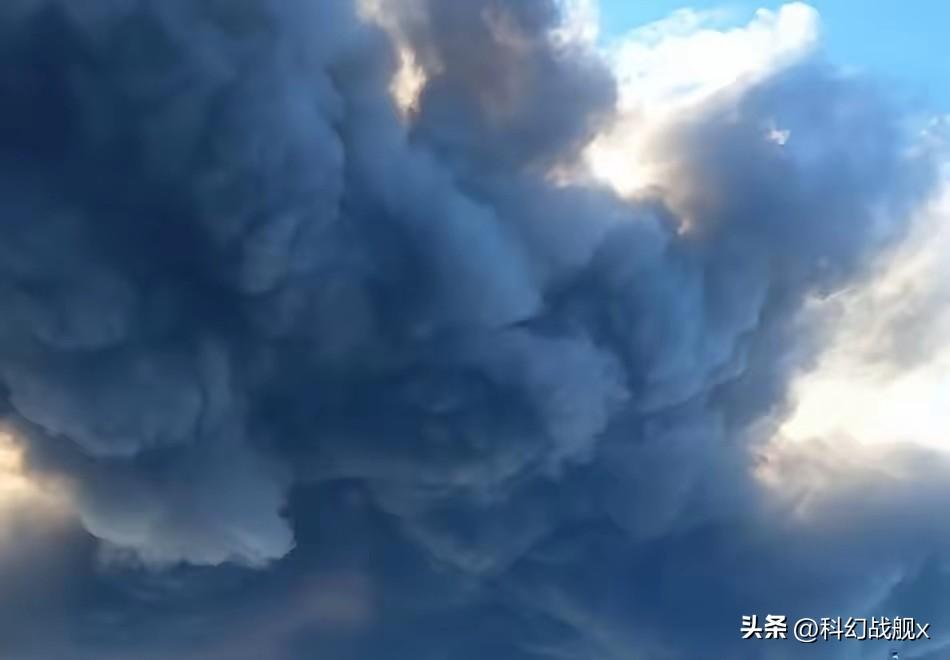 俄罗斯是不是过分了啊，都已经开始攻击乌克兰的物流仓库了。

8月1日上午，基辅州