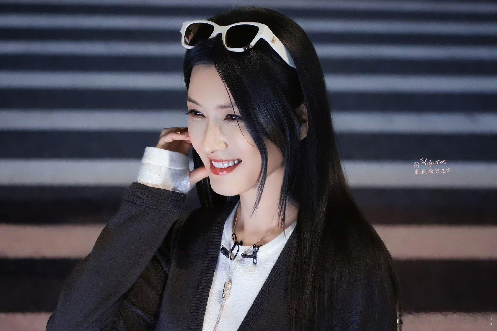 徐洁儿出道20年第一次被应援注水旗徐洁儿老来得粉乘风2026✨迟来的应援更显珍贵