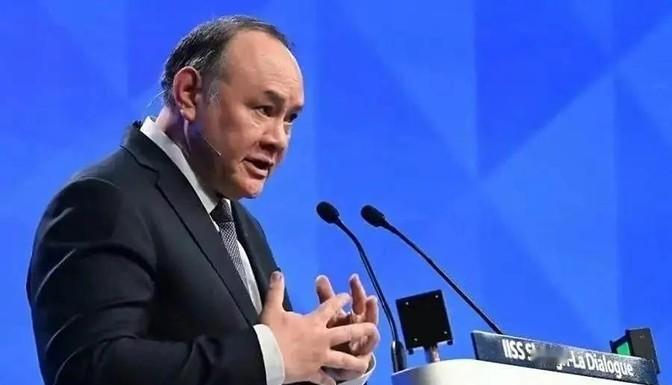 中国和柬埔寨从来就没有柬铁这一说，洪森也从来没有把中国当成真正的大哥，洪森自从1