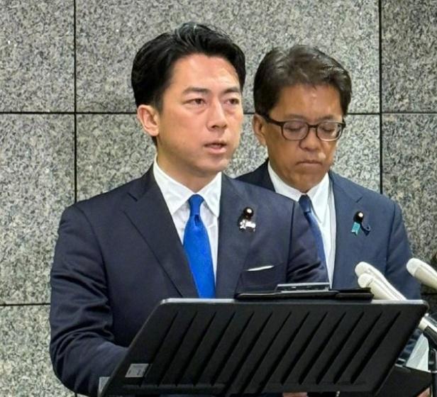 歼15锁定F15后续：小泉进次郎称已要求中方：严防此类事件再次发生！

据日方通