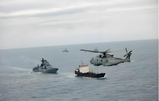 第6艘船出事，美军舰拦截成功，难题已抛给中国，俄政府准备救场
美伊在巴基斯坦的谈