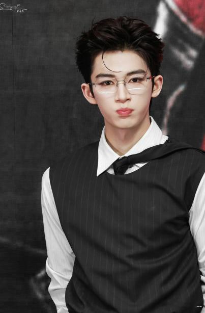 王星越工作室土味情话被王星越追剧团狠狠拿捏，帅得权威又耐看，《唐宫奇案》剧情紧凑