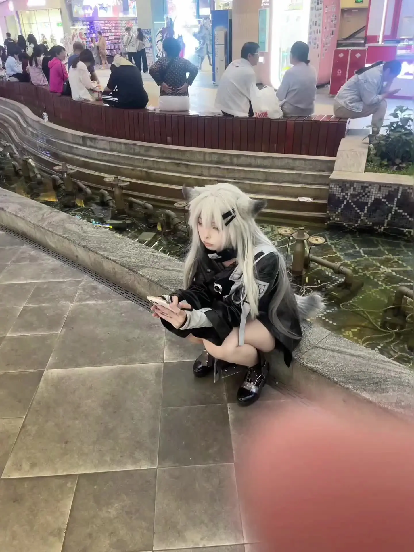 好笑吗我只看到一头绝望的孤狼