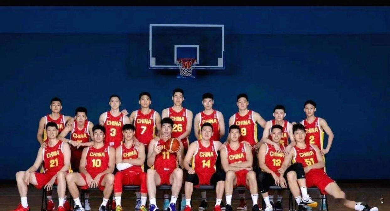 中国男篮这个阶段的比赛应该稳了，与韩国两战输球也许不是坏事，只有经历了惨痛的教训