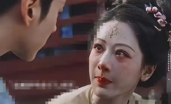 许多网友都觉得杨紫老了，可她明明才32岁啊 