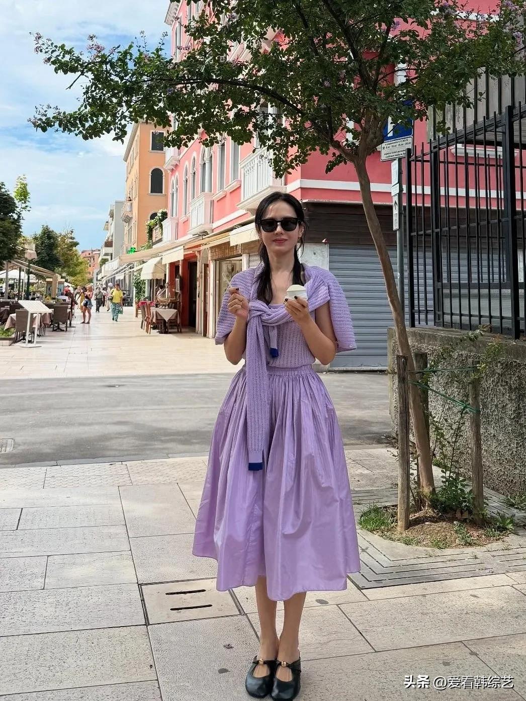 31日，演员孙艺珍在自己的Instagram上上传了多张照片。公开的照片中，孙艺