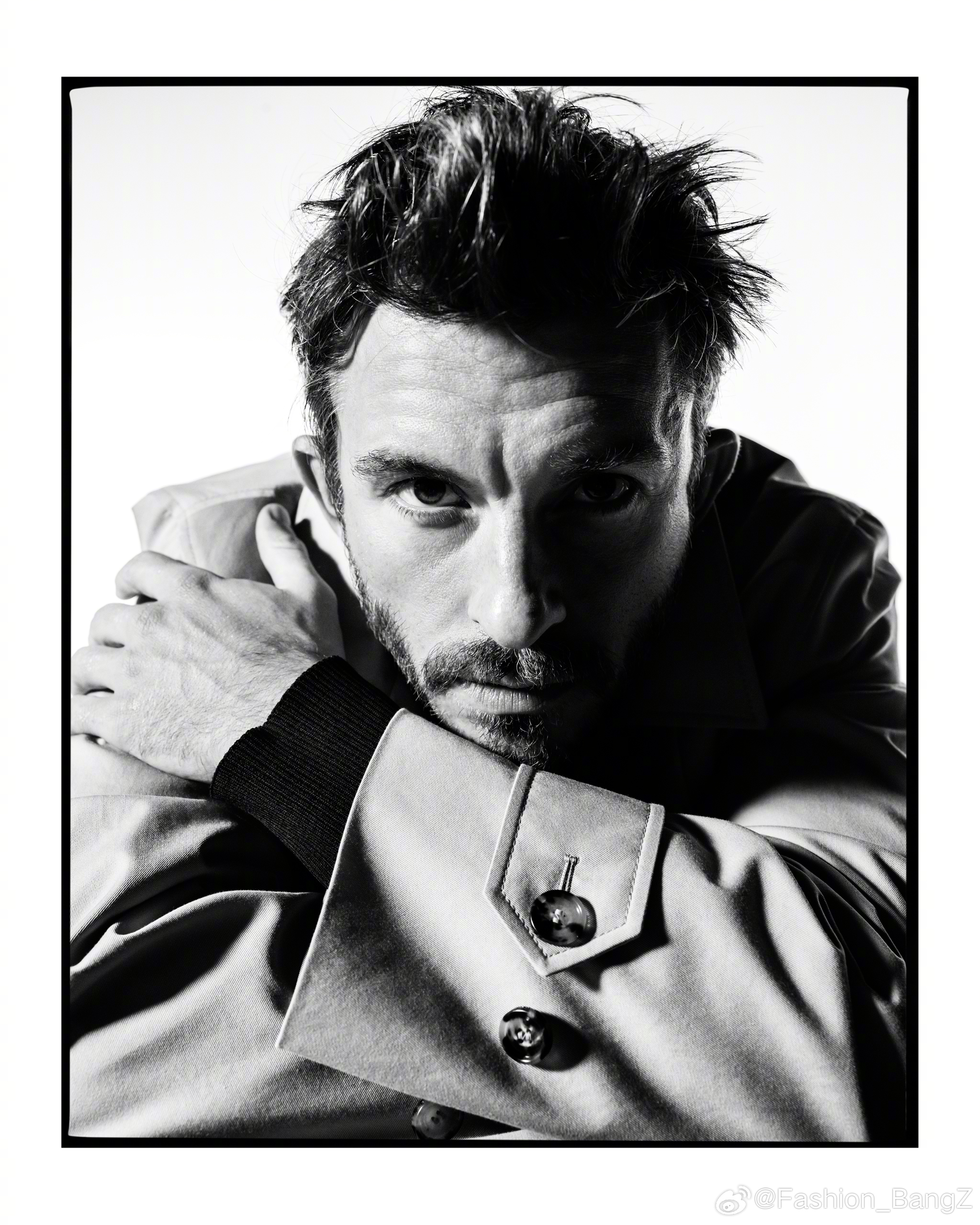 Burberry 推出标志性单品「风衣」的170周年广告大片，邀来23位来自影视