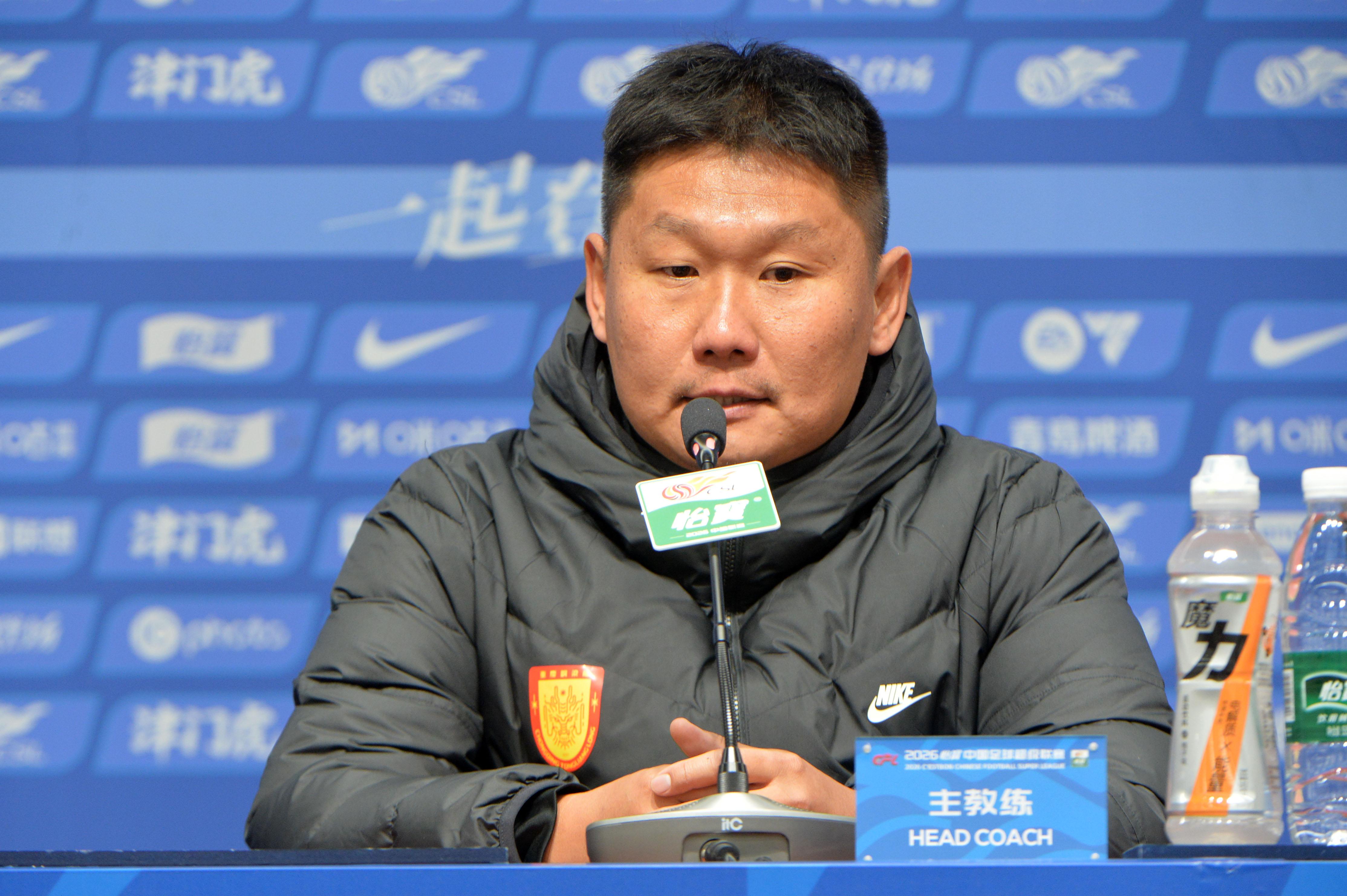 刘建业：无论是球员还是球迷，希望更关注的是场内的内容