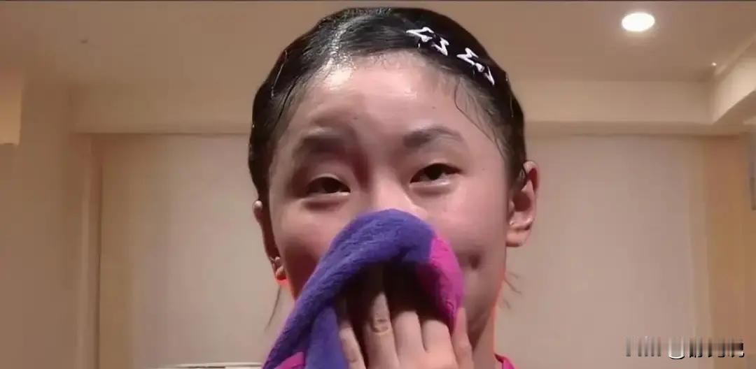 世界第四，却可能去不了巴黎。
日本乒协出了新规：运动员每年必须回国集训三次，否则