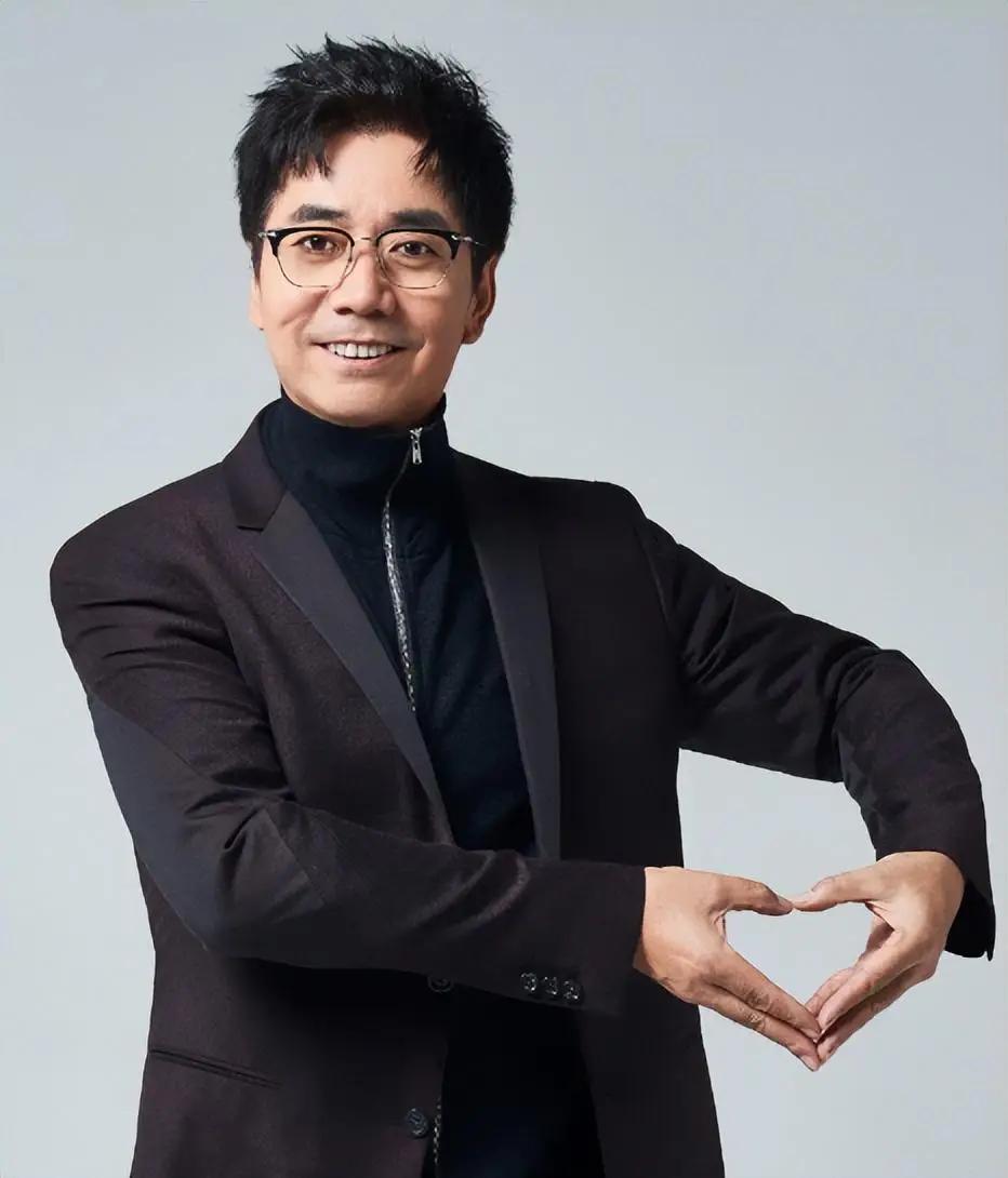[啤酒]演员范明说：我长相普通，根本接不到正经角色，常年只能客串路人、小配角，空