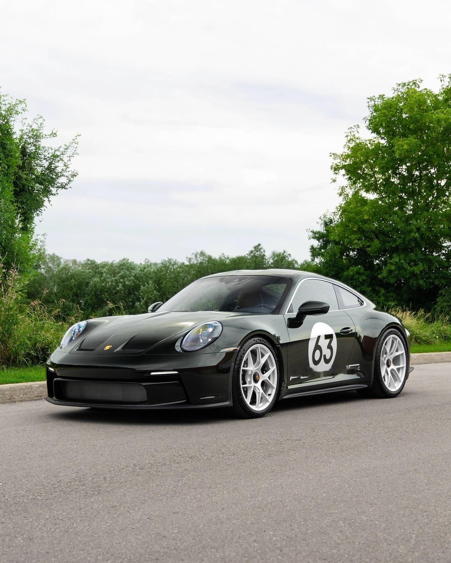 加拿大992.1 S/T Dark Olive Metallic #0685/1