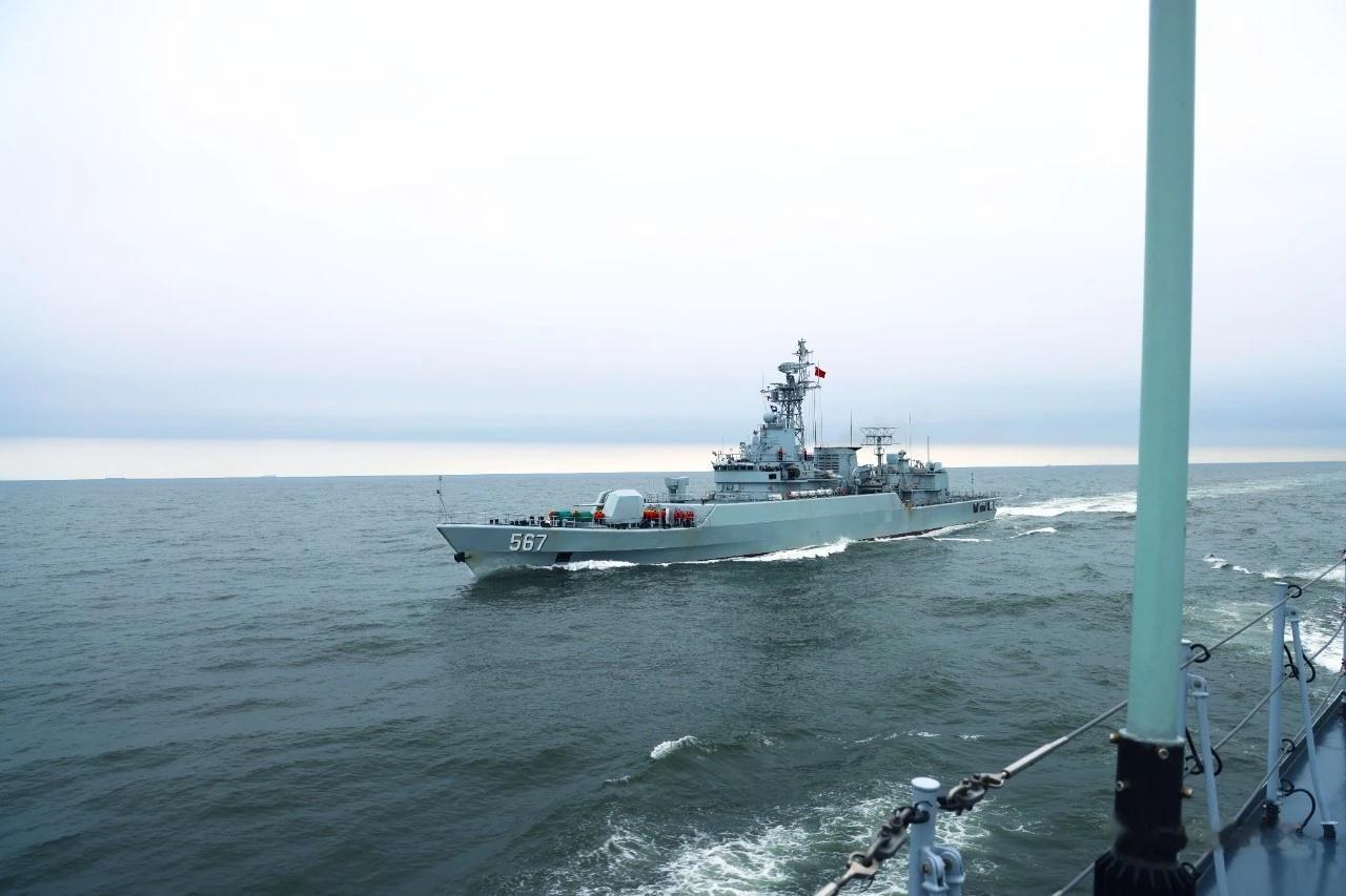 #中国海军[超话]#东部战区海军567襄阳舰（东部战区）#海上长城##中国海军#
