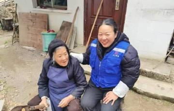 台州网格员脚步不停织就空巢老人幸福网网格员用脚步丈量温情，把关怀送到空巢老人身边
