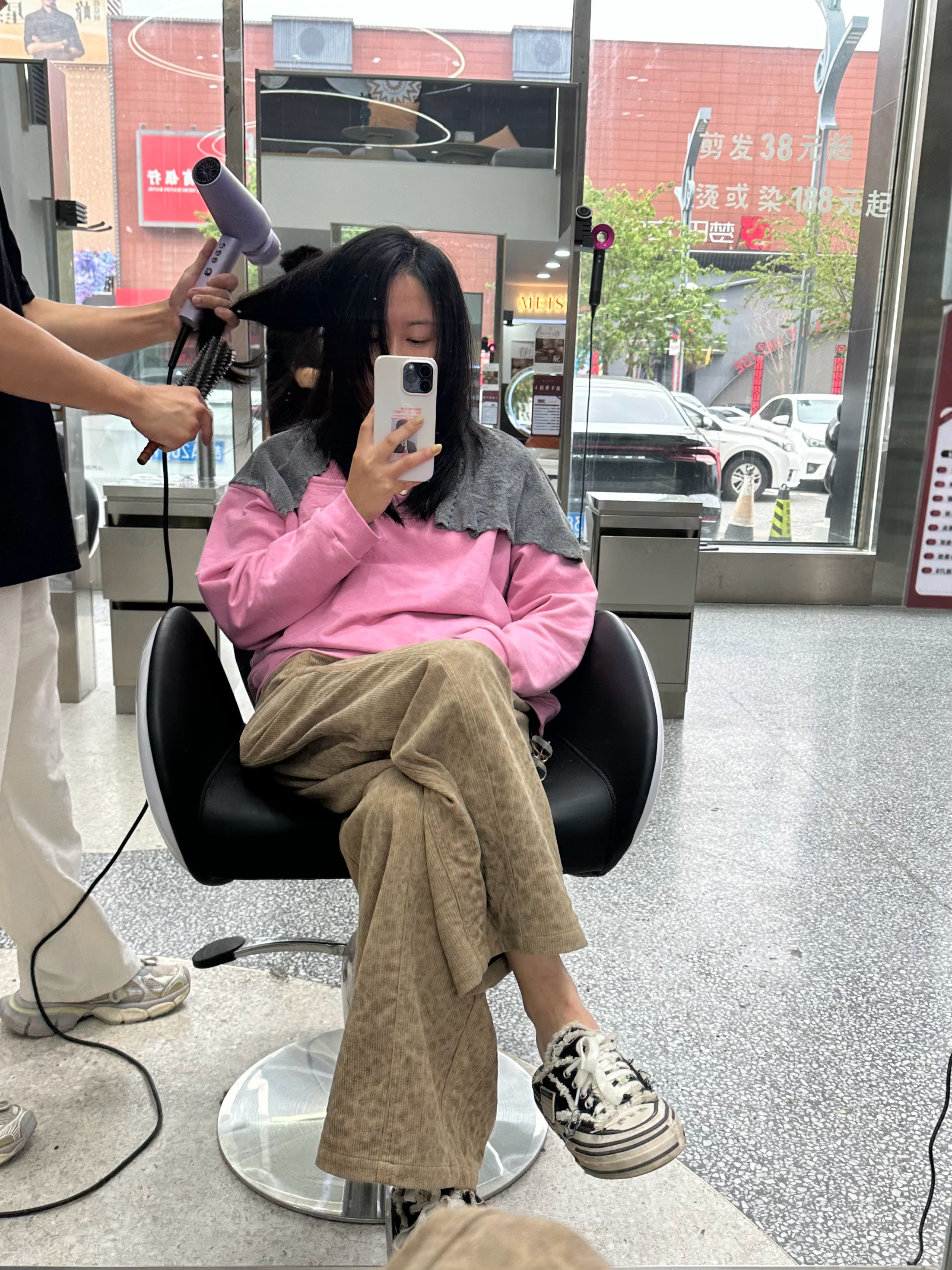 洗头，化妆，拆箱，开工！ 