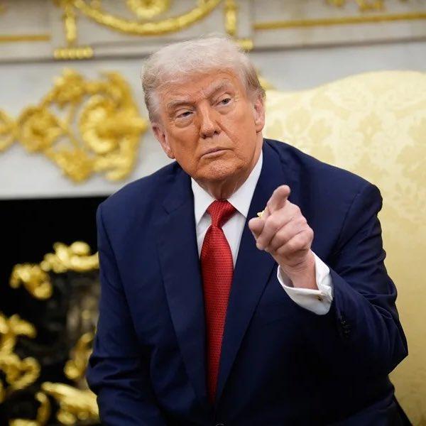 特朗普表示，如果以色列吞并约旦河西岸，以色列将失去美国的所有支持。
特朗普一直将