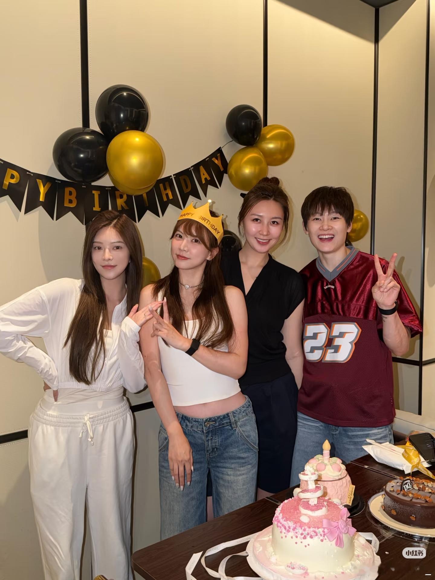 杨力维杨力维 20260715新鲜姐姐图源:xhs 徐小小Joyce 